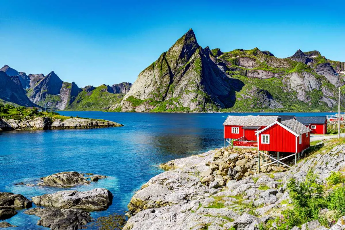 Best time to go to Norway: summer