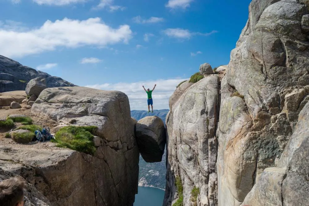 Kjeragbolten in Norway
