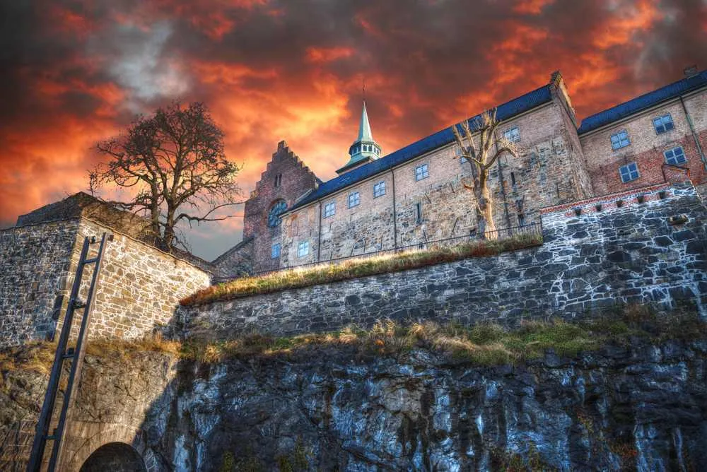 Die 15 schönsten Schlösser in Norwegen: Der Zauber norwegischer Schlösser