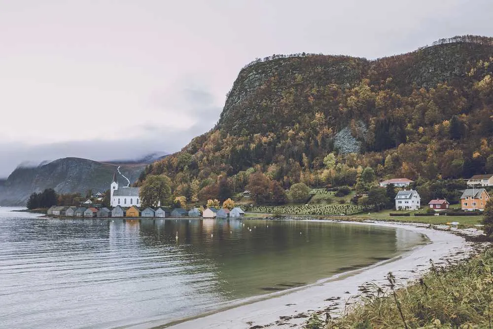 Full Guide about Norway in Autunm: Weather and Things to Do
