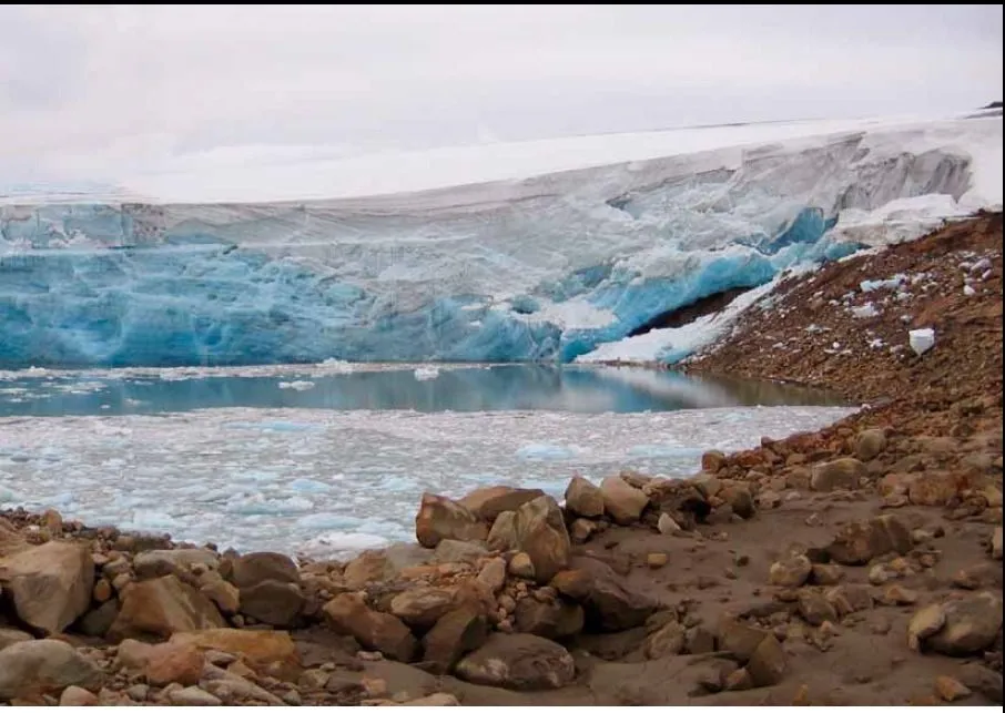 Blamannsisen Glacier in Norway