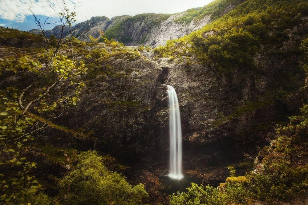 Waarom de Manafossen-waterval op je bucketlist moet staan