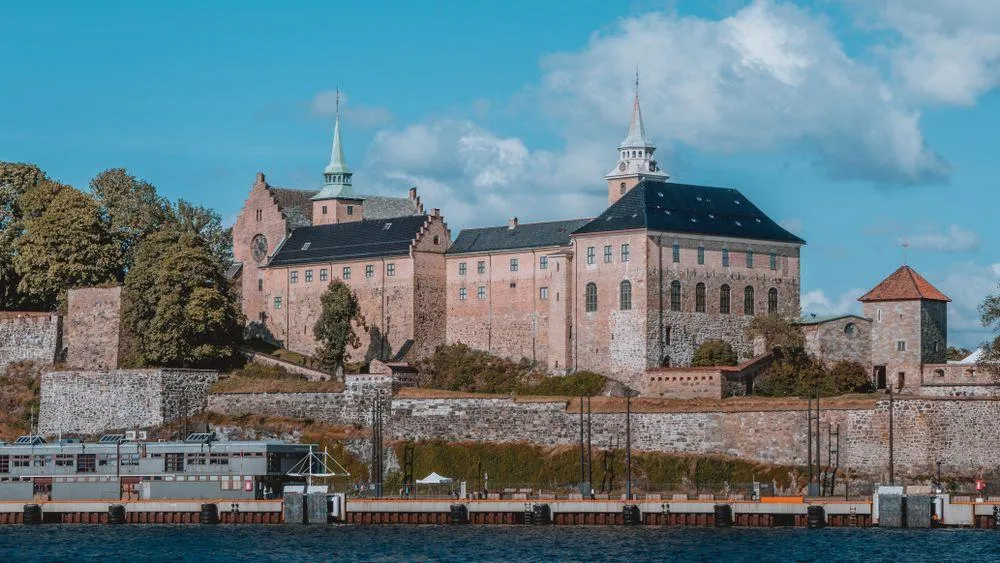 A Complete Guide to Experiencing Akershus Fortress in Oslo