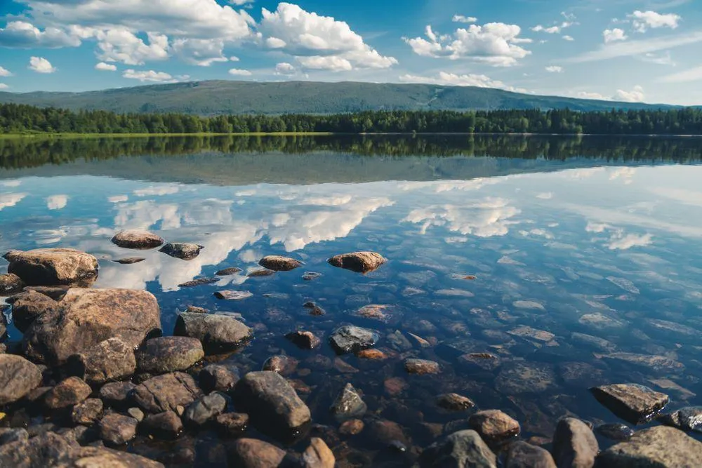 Complete Travel Guide to Lake Snasavatnet