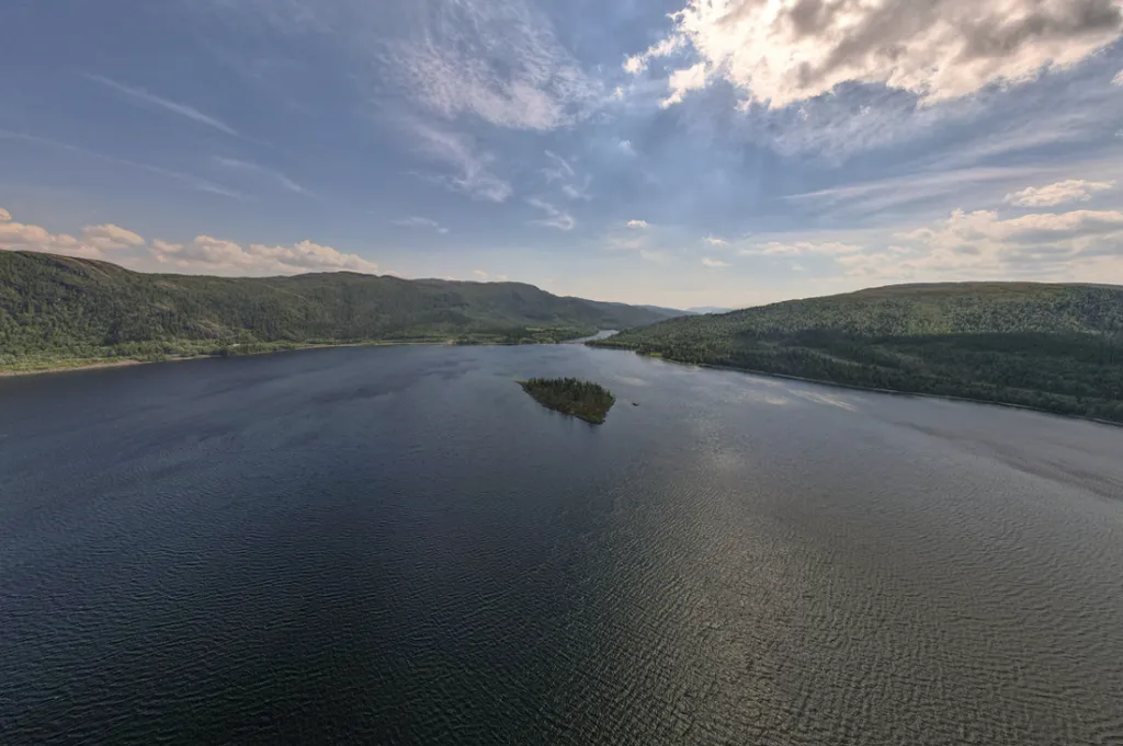Norwegian Lake Tunnsjøen