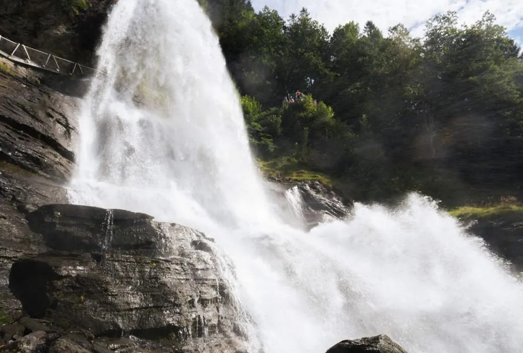 Steinsdalsfossen