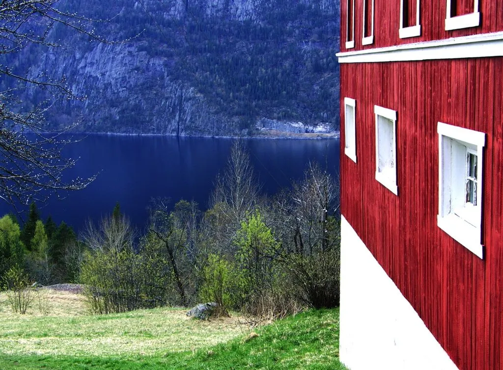 Norwegian Lake Tinnsjøen 