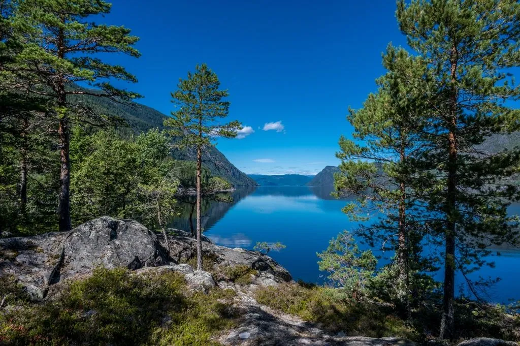 Complete Guide to Lake Tinnsjøen in Norway