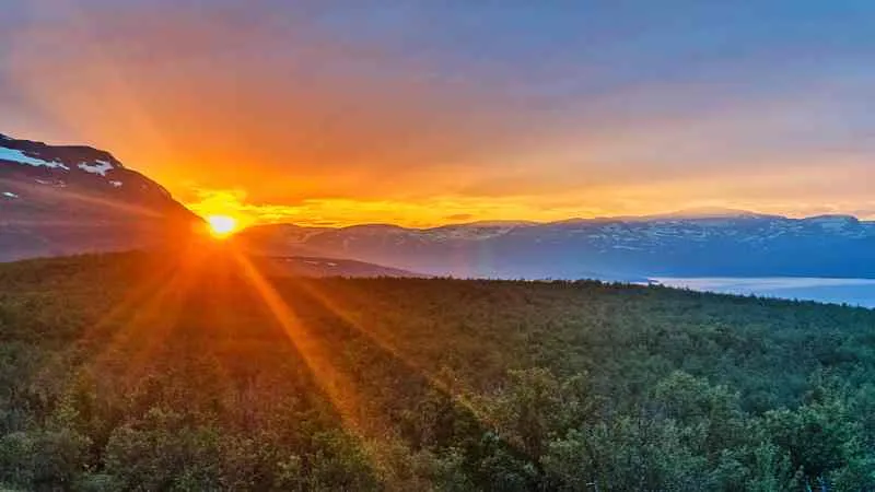 Le soleil de minuit en Suède