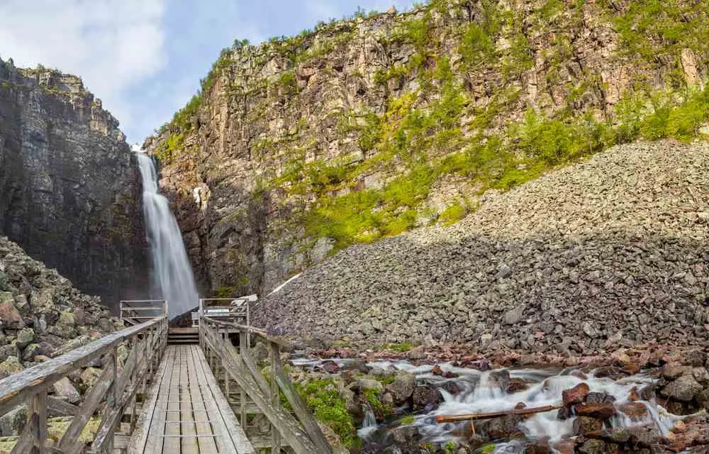 La cascade de Njupeskar en Suède