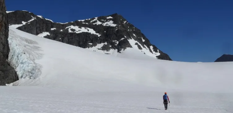 À la découverte des glaciers de Suède : un voyage à travers la glace et le temps