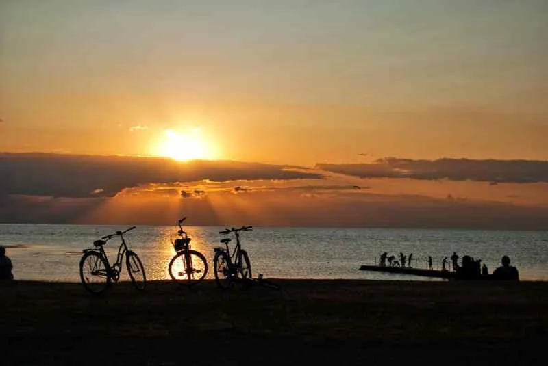 Actividades bajo el sol de medianoche