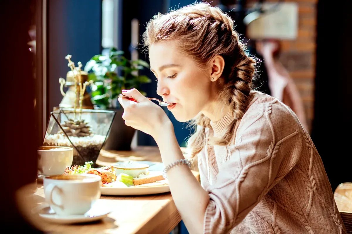L'heure du repas en Suède : un voyage culturel et culinaire