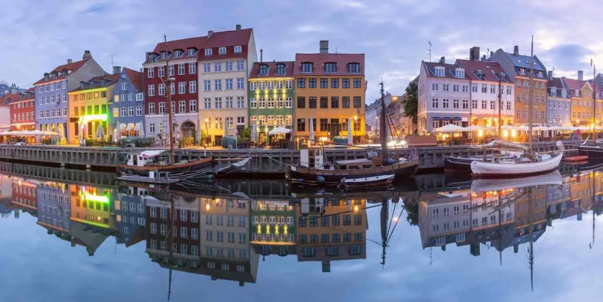 La vieille ville de Copenhague au crépuscule