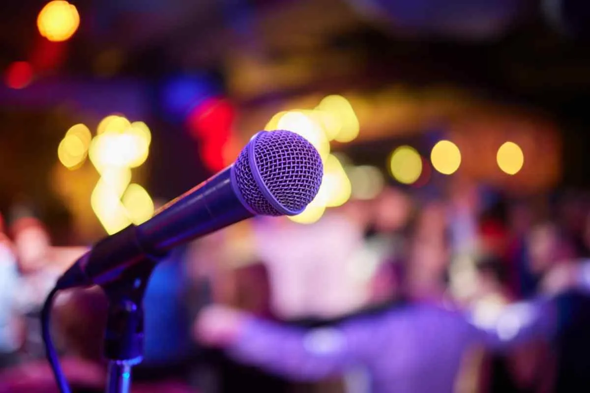 Microphone dans un bar proposant des concerts à Stockholm