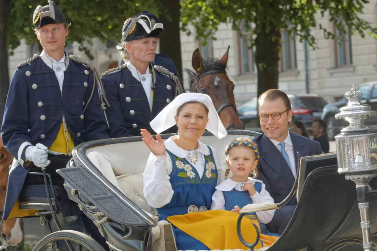 La familia real sueca en el Día de la Independencia