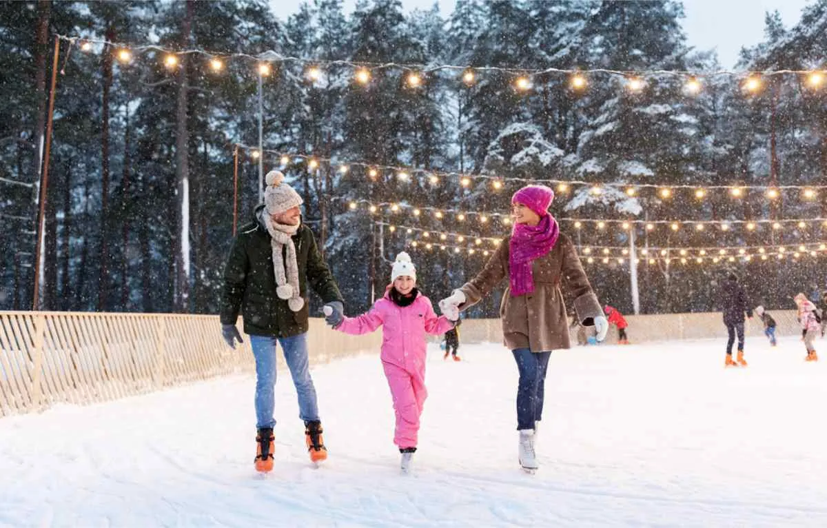 Pattinaggio sul ghiaccio in famiglia a Stoccolma per Capodanno