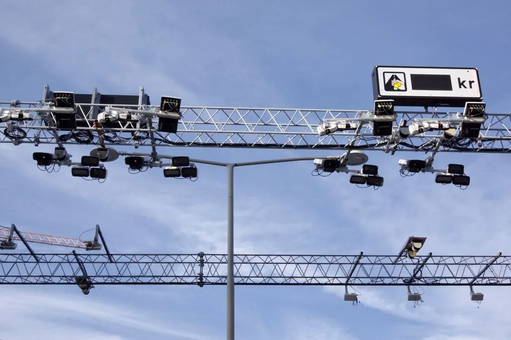 Cosa sono le strade a pedaggio e la tassa sul traffico a Stoccolma?