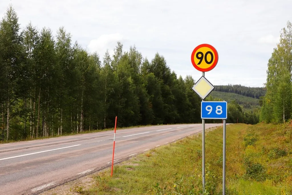 664 road signs in sweden