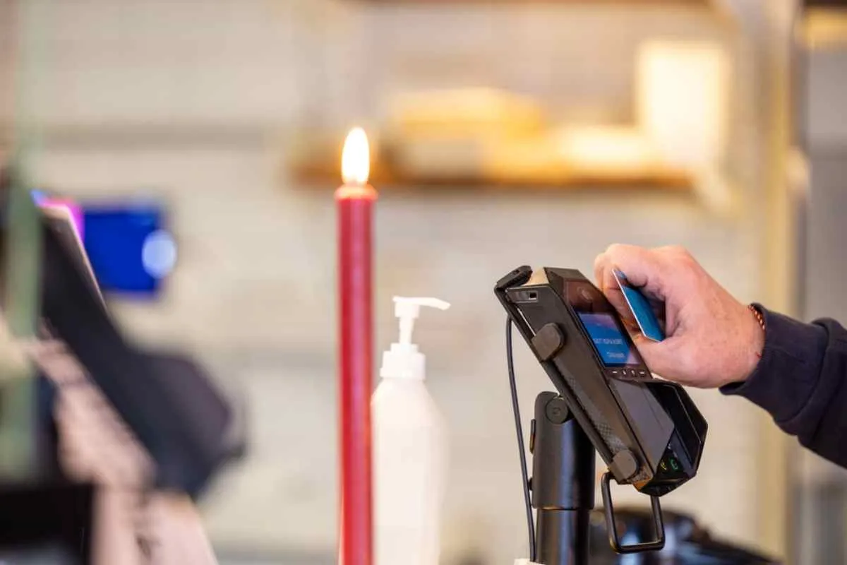 Comment payer en Suède : carte de crédit et carte de débit