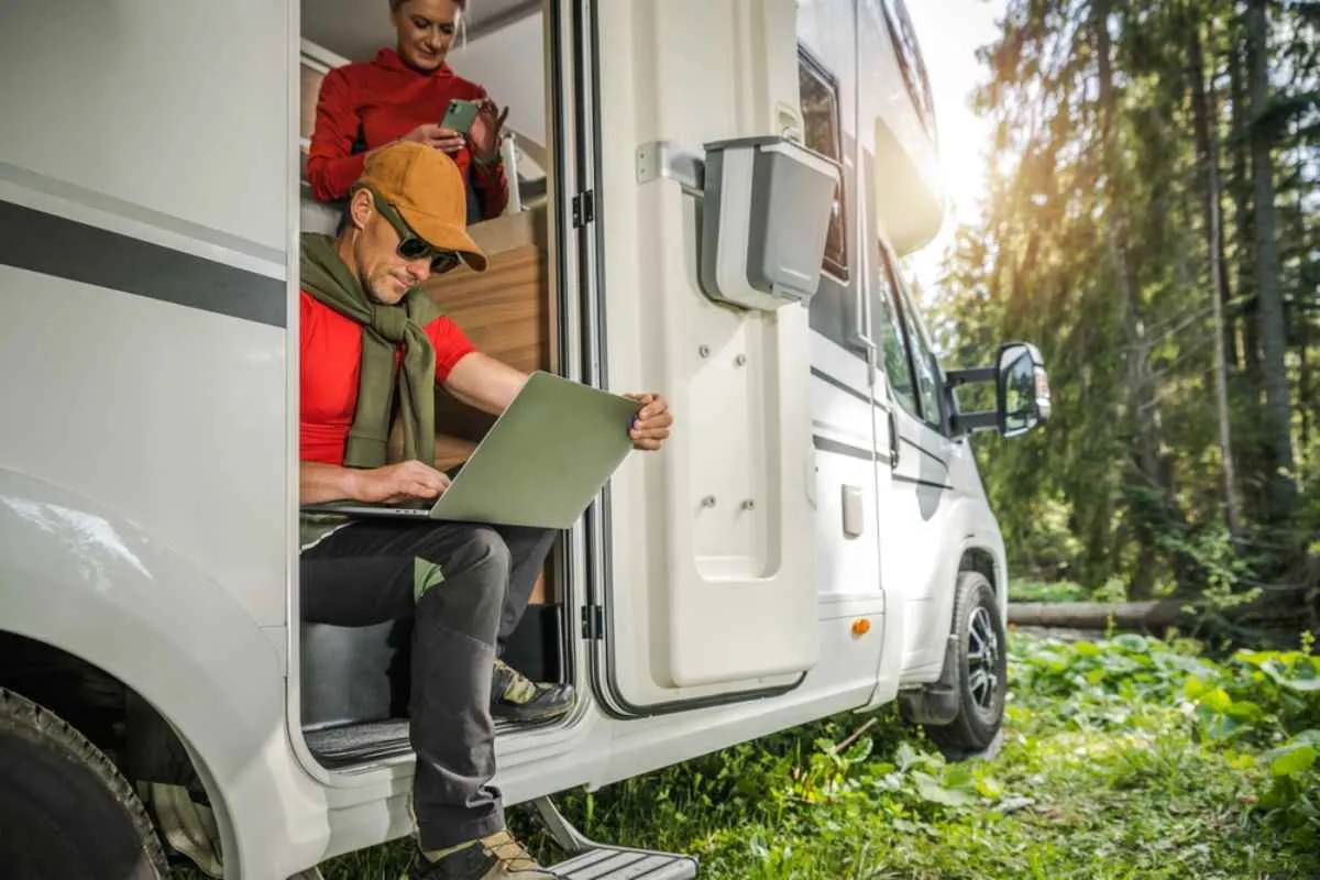 Le Wi-Fi en Suède : comment rester connecté pendant votre road trip