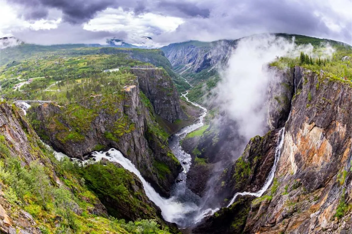 Panoramautsikt over Hardangerfjorden