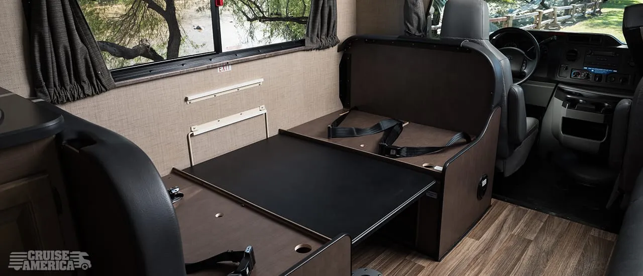 Cruise America Large RV (Automatic) – RVs, photo 5