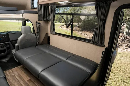 Cruise America Large RV (Automatic) – RVs, photo 14