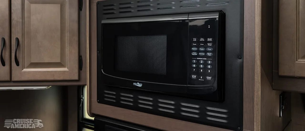 Cruise America Large RV (Automatic) – RVs, photo 10