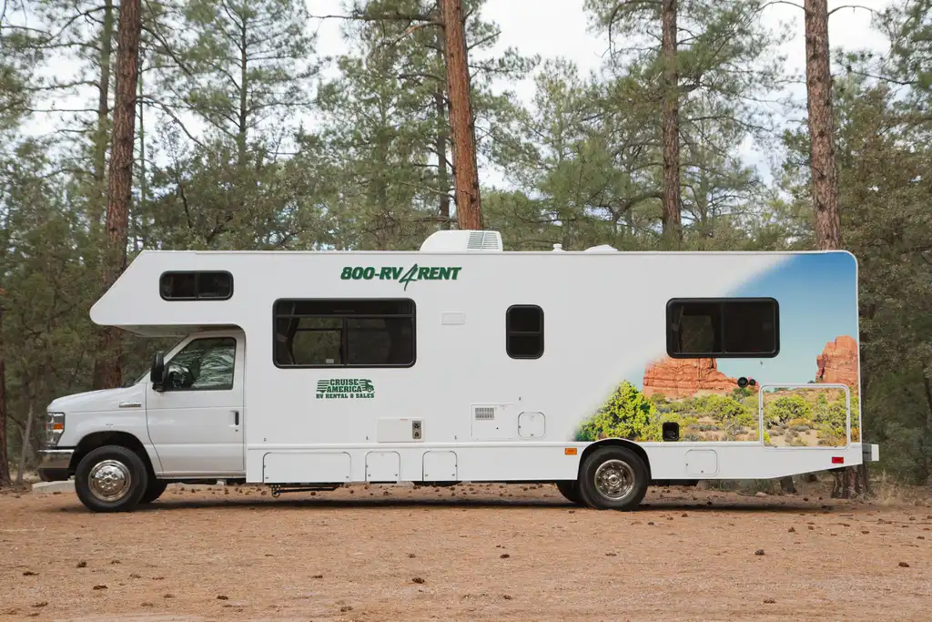 Cruise America Large RV (Automatic) – RVs, photo 20