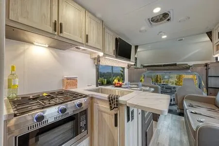 El Monte RV Class C Large (T) 27-29ft – RVs, photo 10
