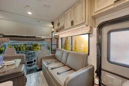El Monte RV Class C Large (T) 27-29ft – RVs, photo 2
