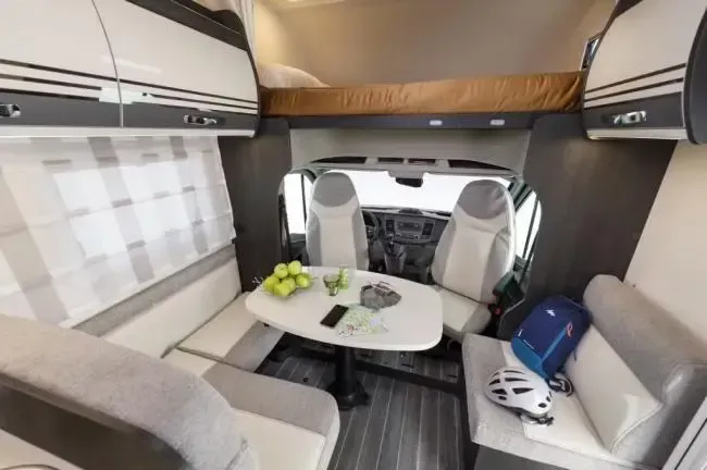 Comfort Family 6 (cambio automatico) Select – Autocaravan, foto 7