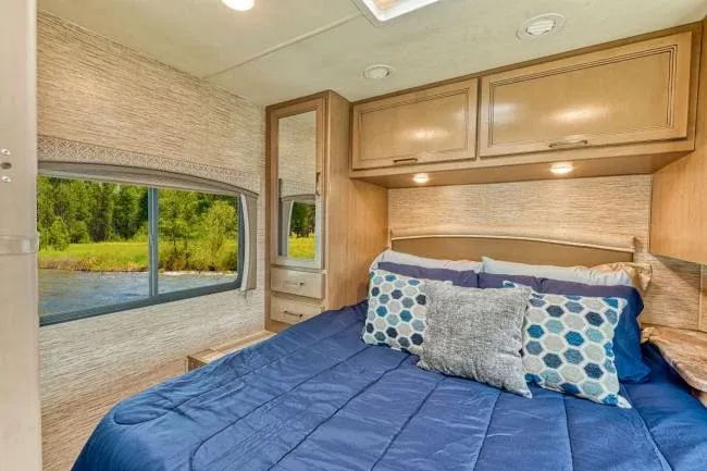 Mighty Class C Large (MT) 27-29ft – RVs, photo 4