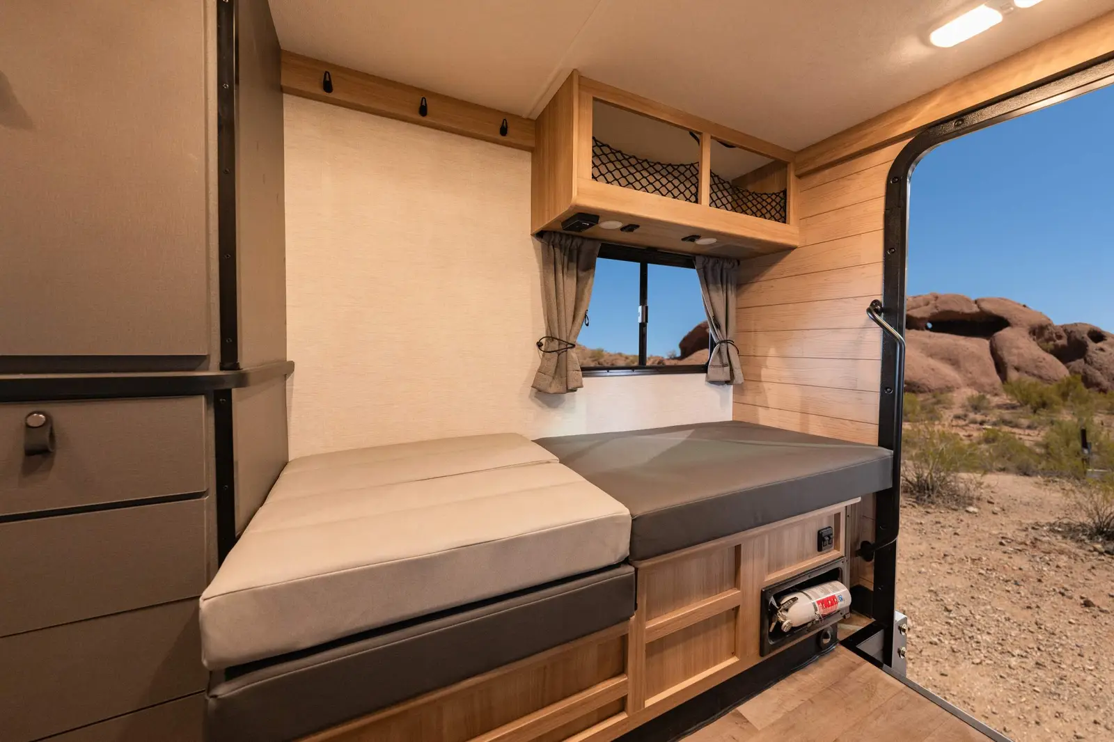 Cruise America Ultra Compact RV (Automatic) – RVs, photo 16
