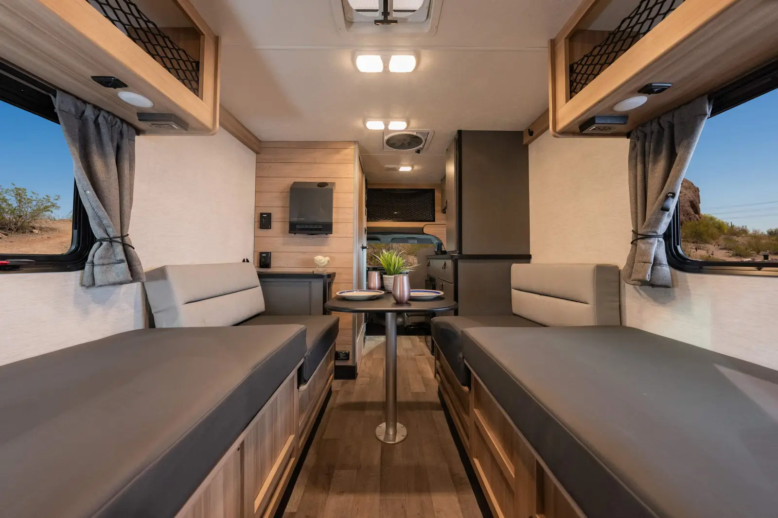 Cruise America Ultra Compact RV (Automatic) – RVs, photo 14