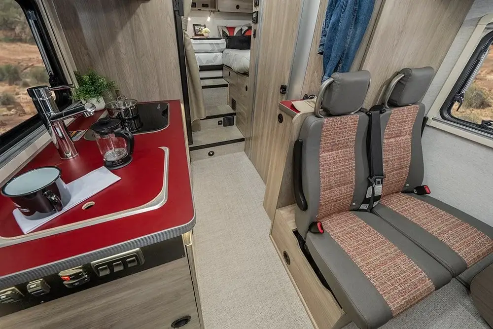 Winnebago Ekko – RVs, photo 7