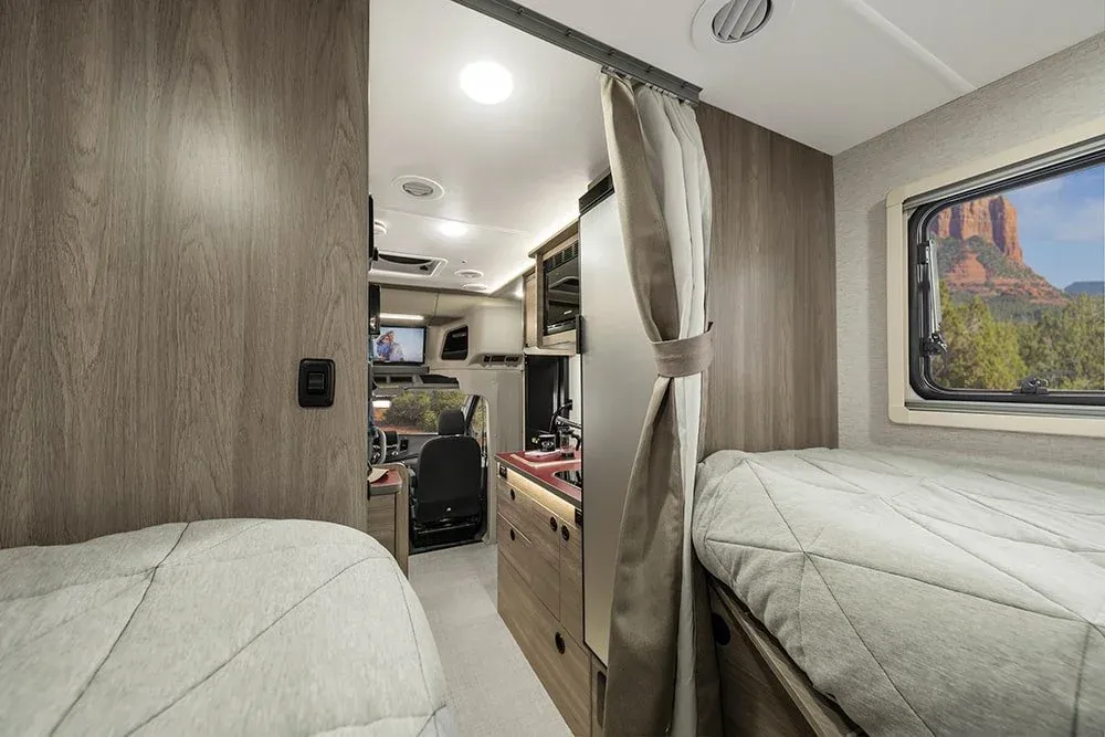 Winnebago Ekko – RVs, photo 11