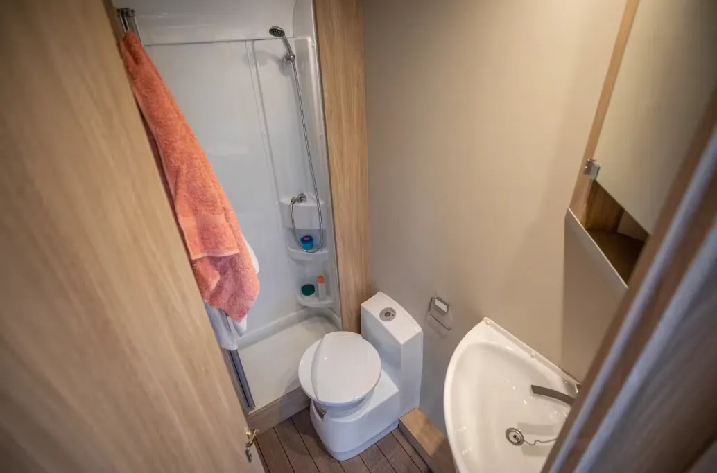 Comfort Standard 5 (Manual) – Motorhomes, photo 13