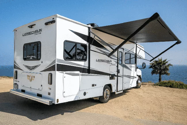 Road Bear Class C W/Slide-Out (P) 26-28' – RVs, photo 10
