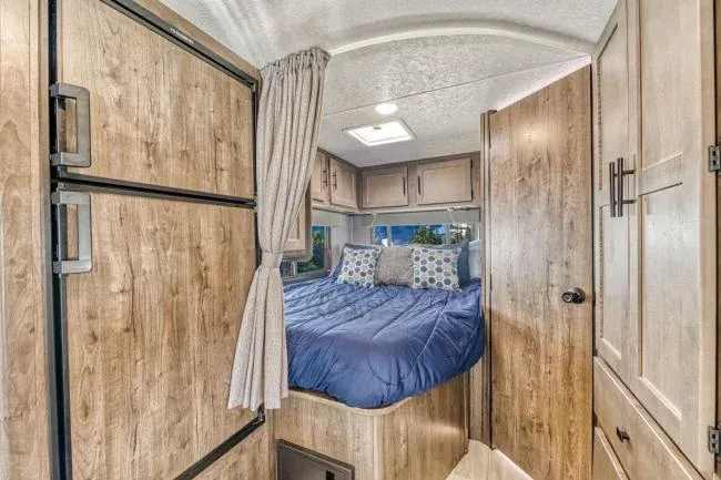 Mighty Class C Medium (MD) 24-26ft – RVs, photo 3