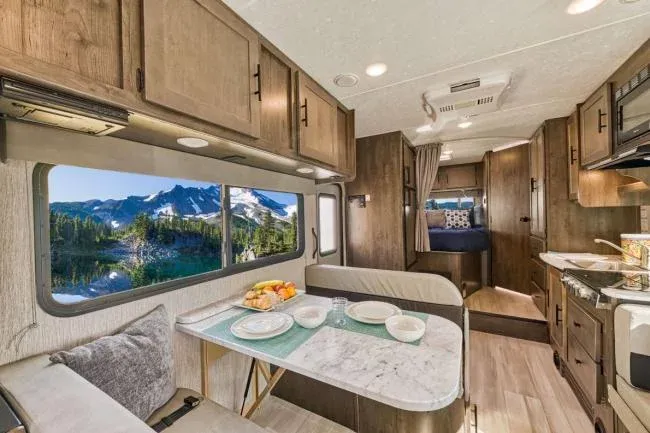 Mighty Class C Medium (MD) 24-26ft – RVs, photo 6