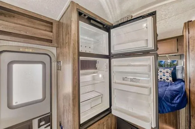 Mighty Class C Medium (MD) 24-26ft – RVs, photo 11