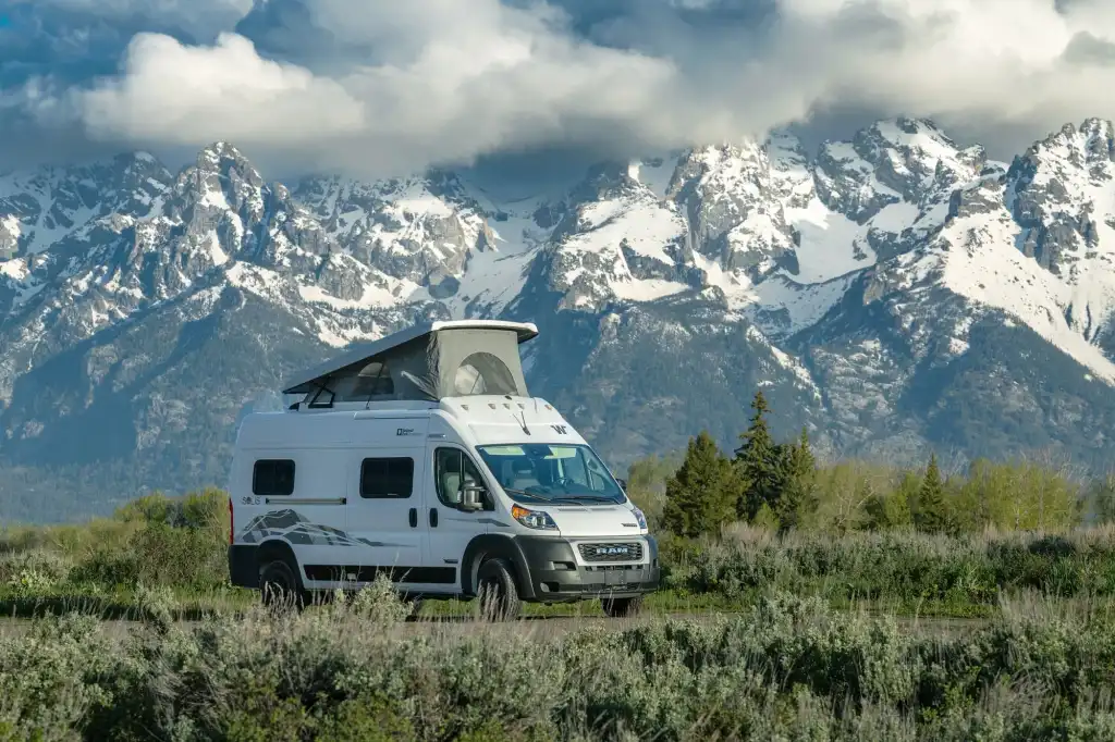 Winnebago Solis PX – Campervans