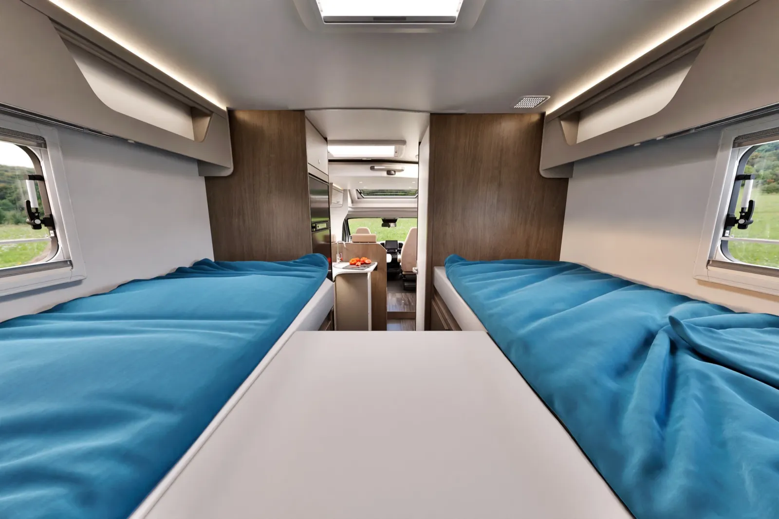 Motorhome Medium (manual) – Motorhomes, photo 9