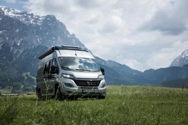 Motorhome Camp (automatique) – Camping-cars