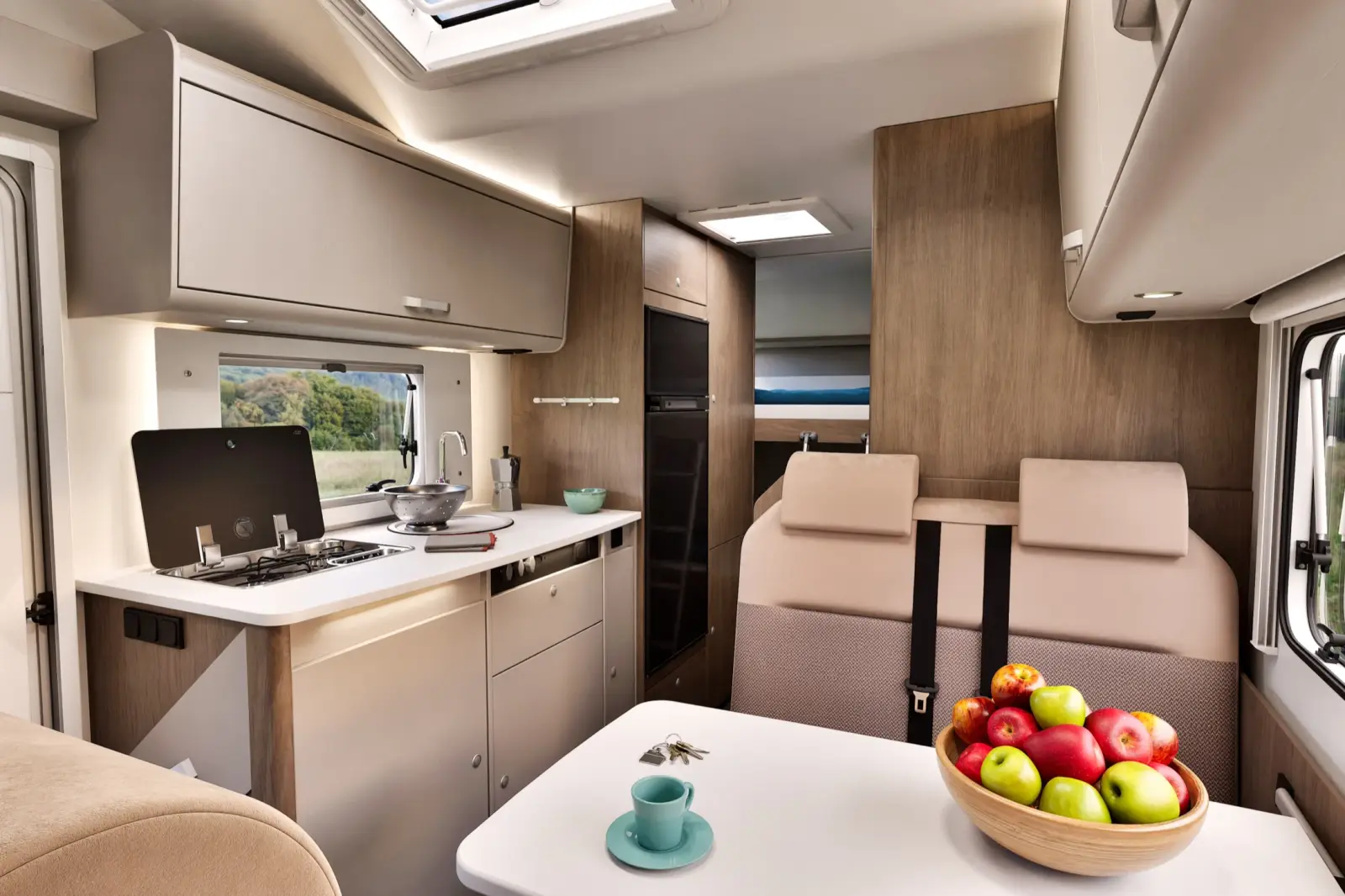 Motorhome Large 6 (boîte automatique) – Camping-cars, photo 6