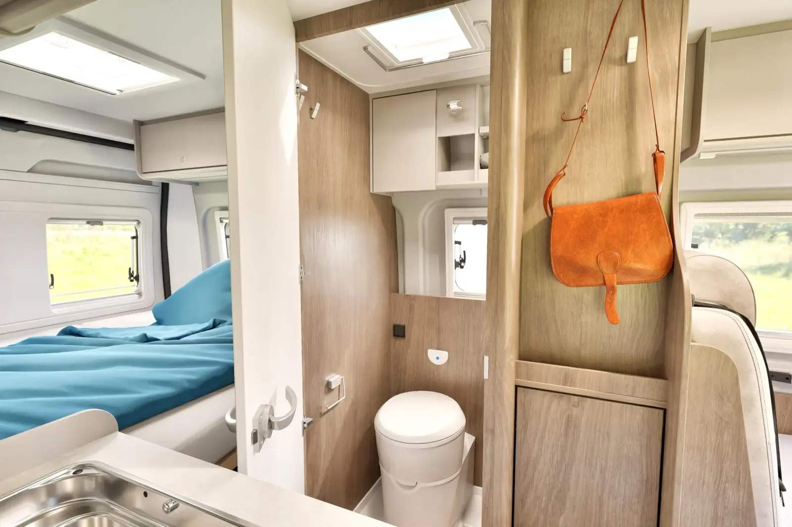 Motorhome Van (manuale) – Autocaravan, foto 8
