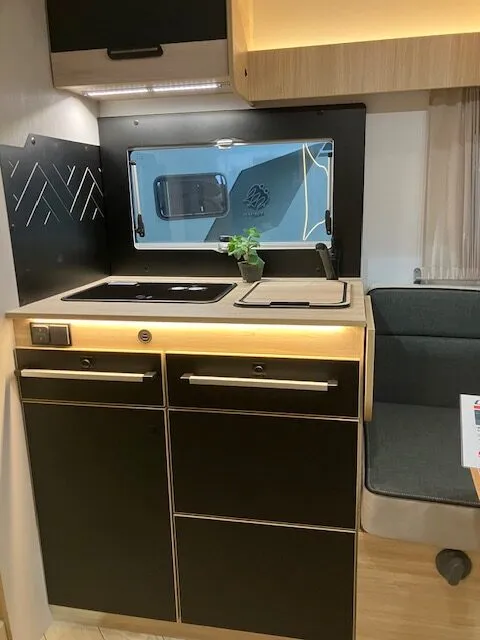 Autocaravana Nian (automática) – Autocaravanas, foto 2