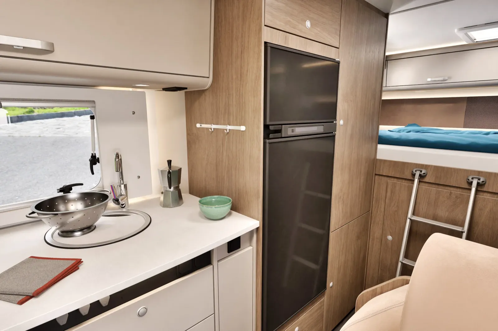 Motorhome Large 6 (Automatic) – Motorhomes, photo 4